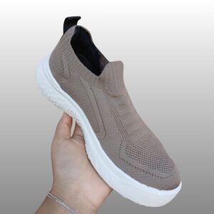 Tenis marrom